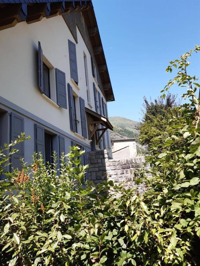 Chalet Du Doumet - Appart Luz Centre - Parking Et Garage Individuel Ferme - Draps Et Serviettes Inclus Luz-Saint-Sauveur Exteriör bild